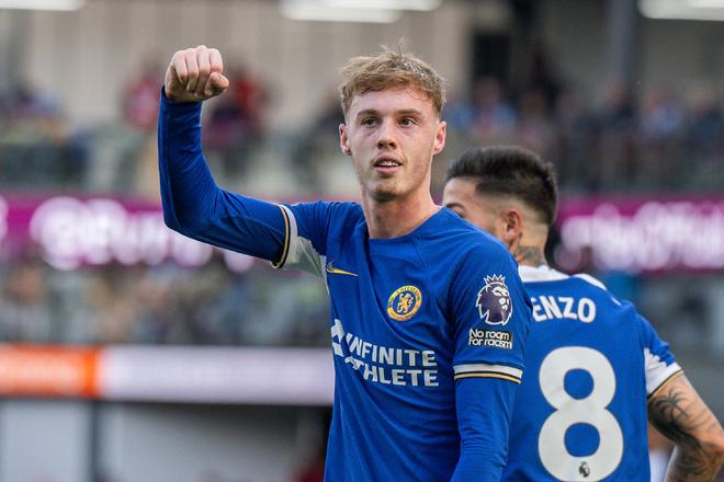 亚利桑那州为了留住春训球队，开始大规模兴建现代化的多功能棒球训练营